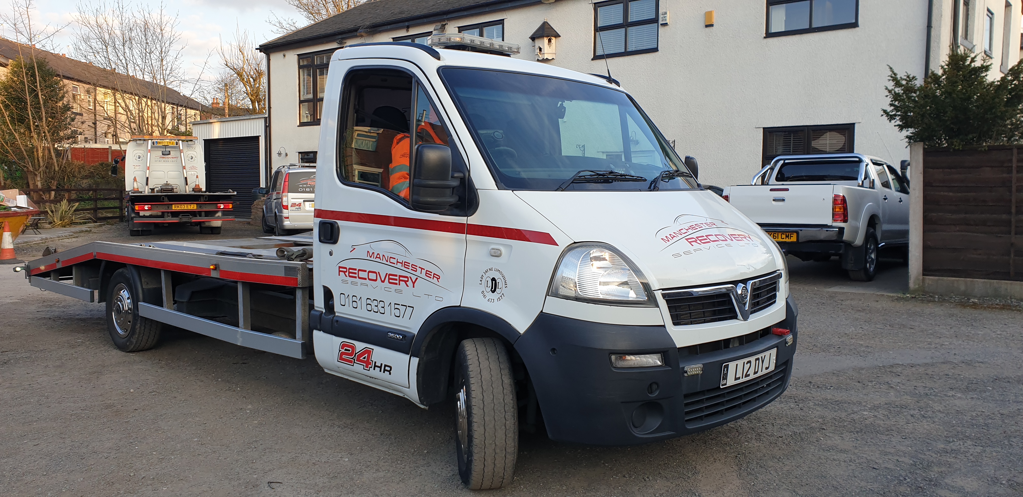 Tilt & Slide Low Flatbed Recovery Truck